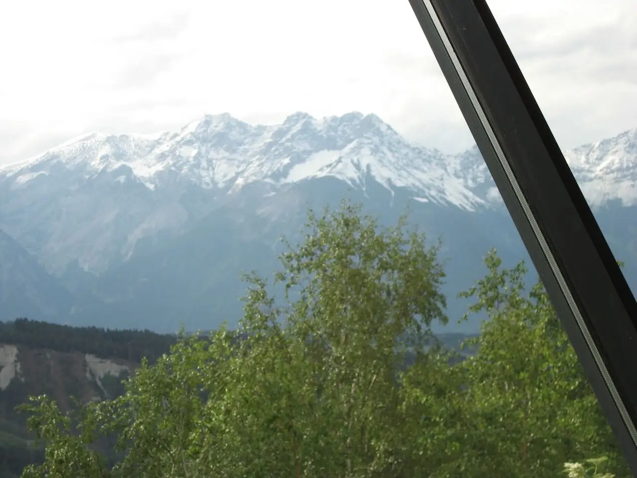 Anreise mit dem Auto zum Gardasee und nach Italien: Ausblick Brenner Raststätte