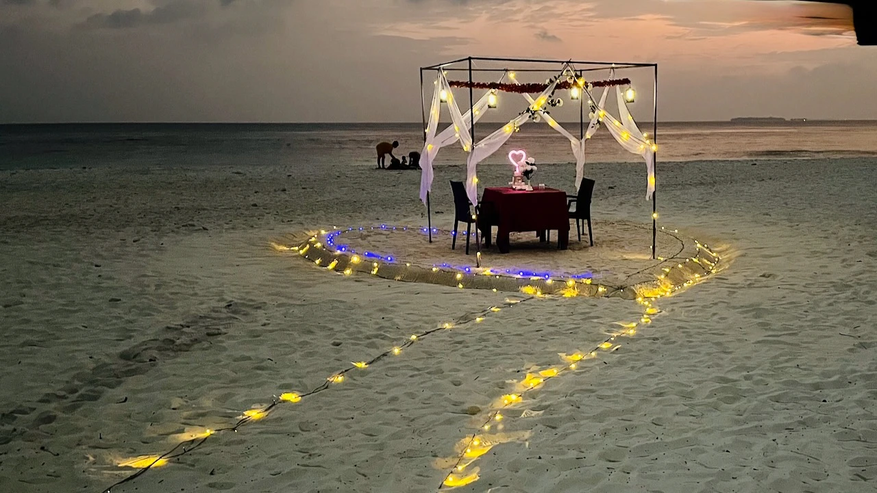 Ukulhas , Dinner am Beach