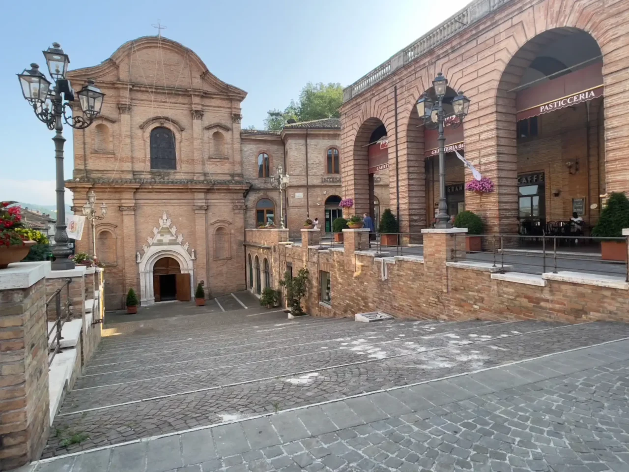 Amandola, ein kleines Städten im Monti Sibililli Nationalpark, Marken während unserer Italien-Rundreise
